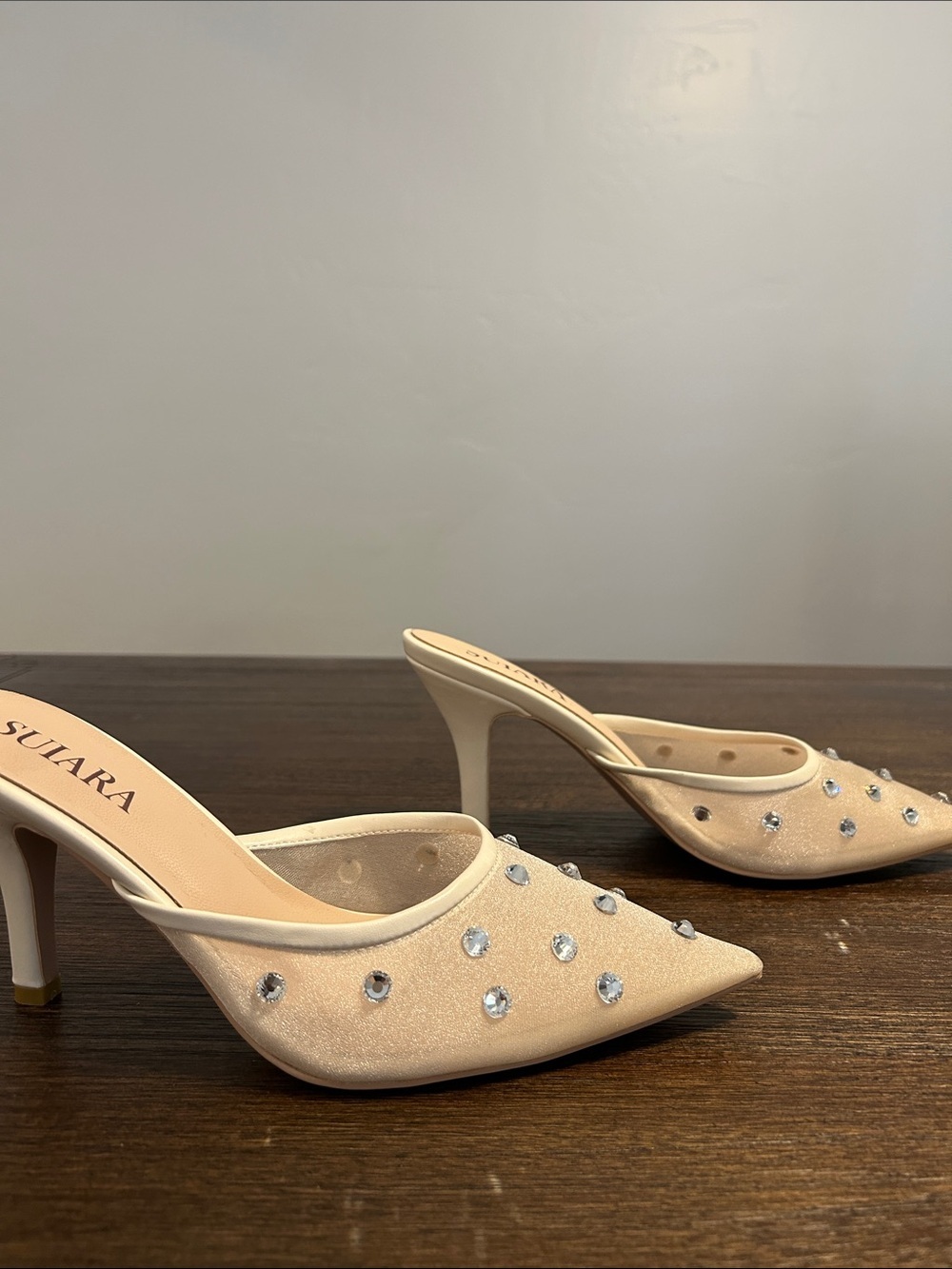 Suiara Kitten Heel Women’s Nude Rhinestones Pointed Toe Stilettos Pumps. SZ 8.5 - Picture 6 of 10